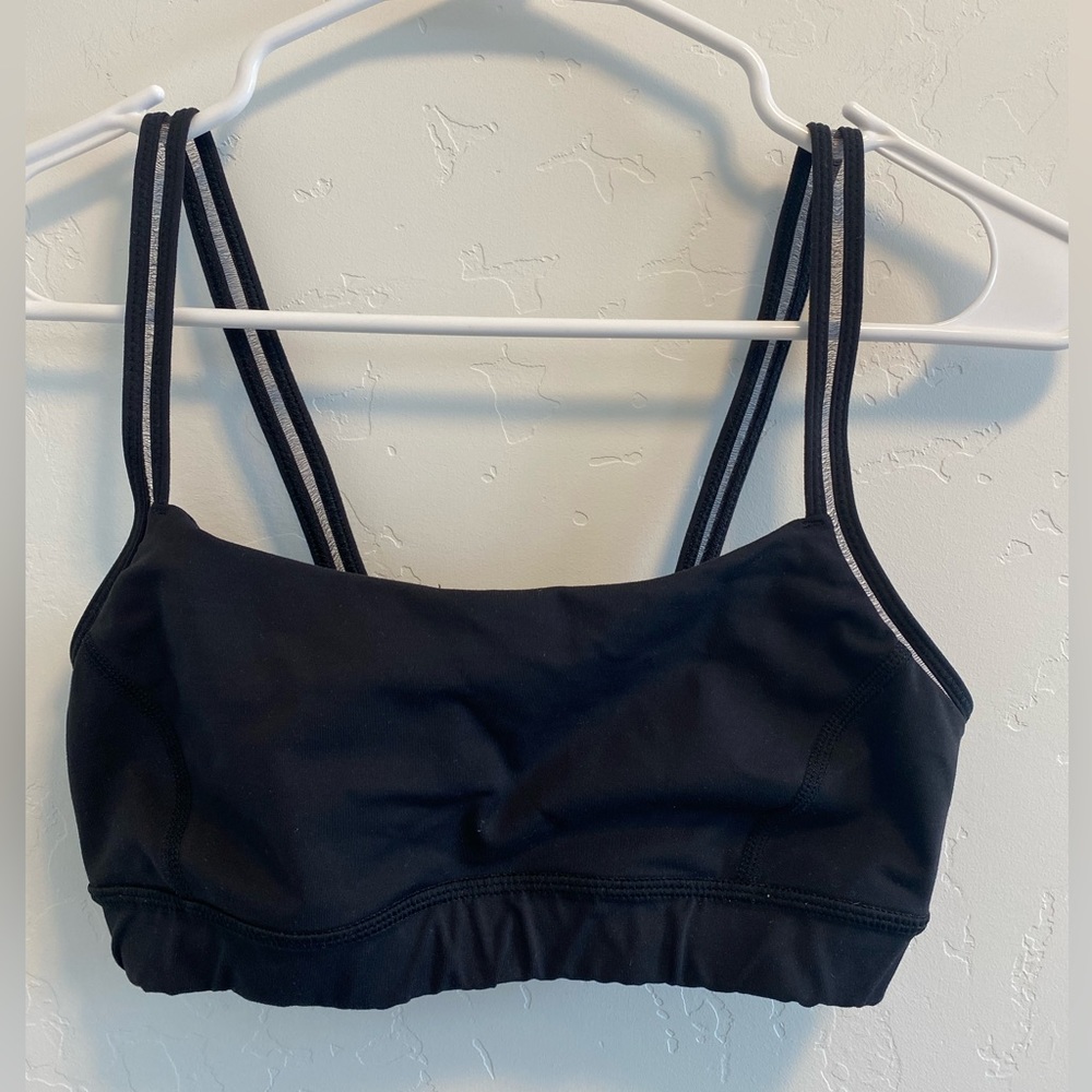 Lululemon sports bra, size 4